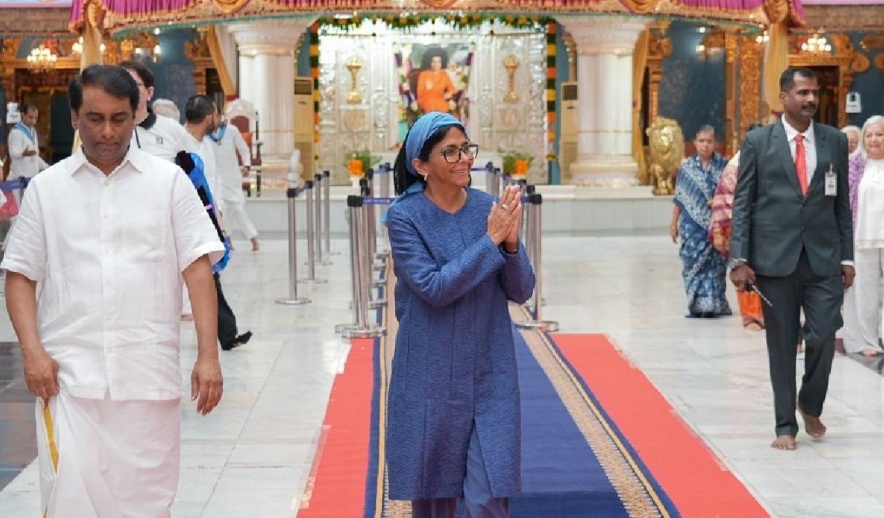 Acting Venezuela President lauds Sri Sathya Sai Institute’s values-based education