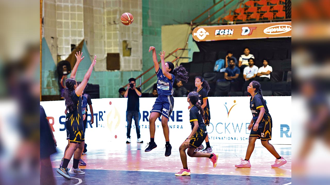 Warangal Stallions beat Ranga Reddy Raptors 52-38 in Telangana Junior Basketball League