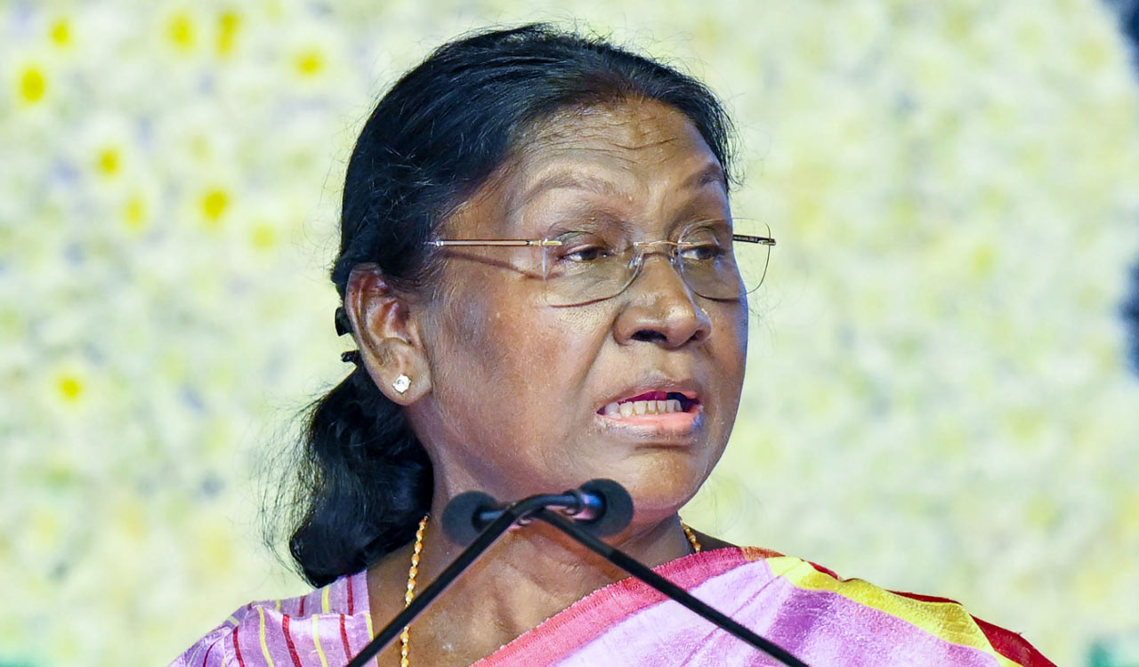 Tribal youth should embrace change, says President Murmu