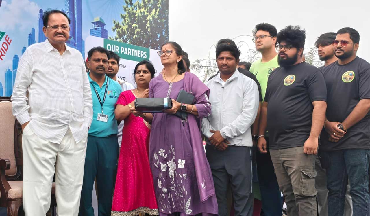 Fit India Sundays on Cycle draws massive participation across India on World Bicycle Day