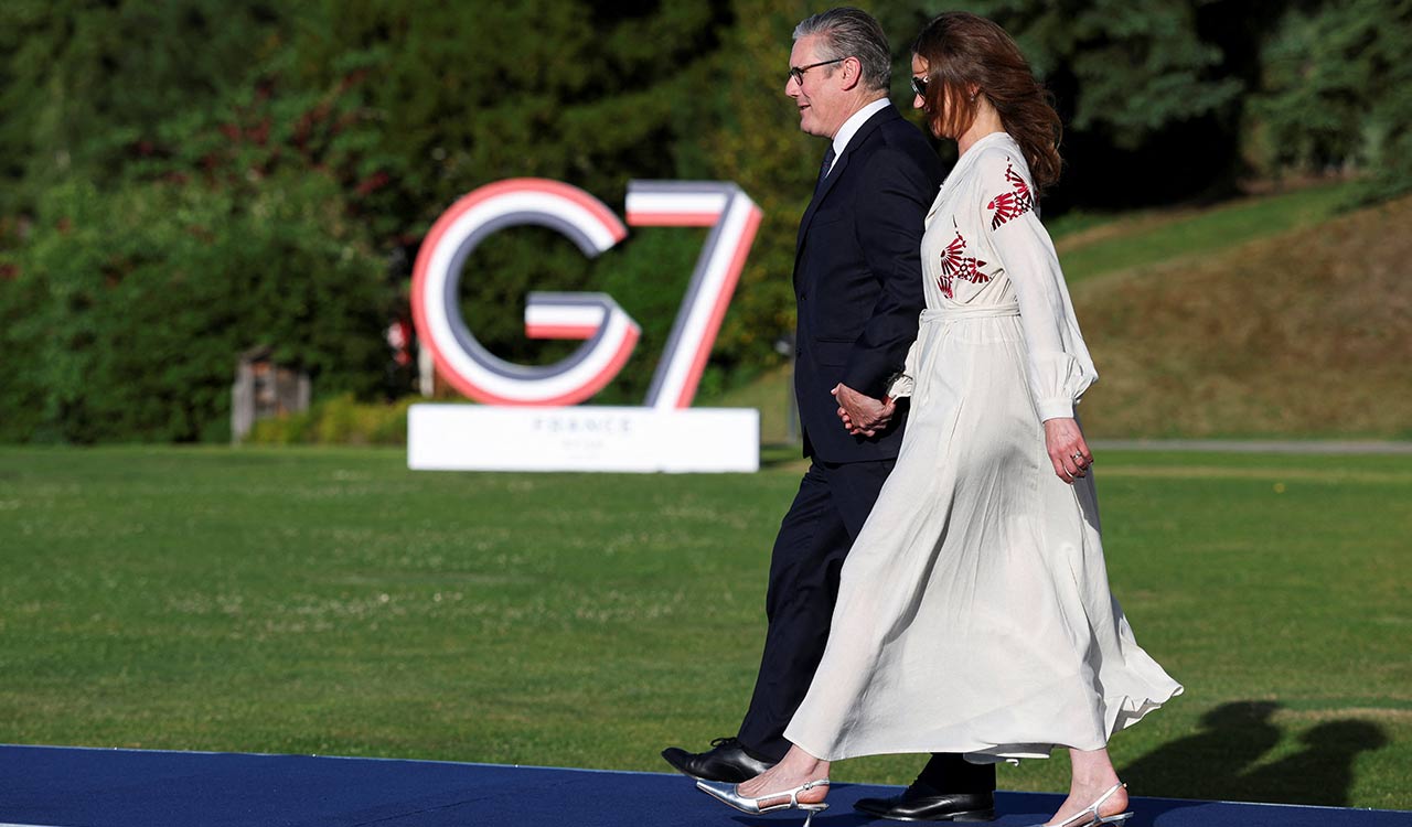 G7 leaders open summit talks on Ukraine and the Middle East as Zelenskyy joins in France 