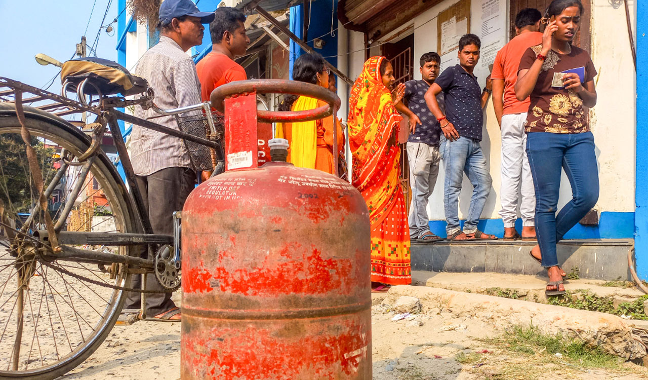 LPG price up by Rs 29 per domestic cylinder
