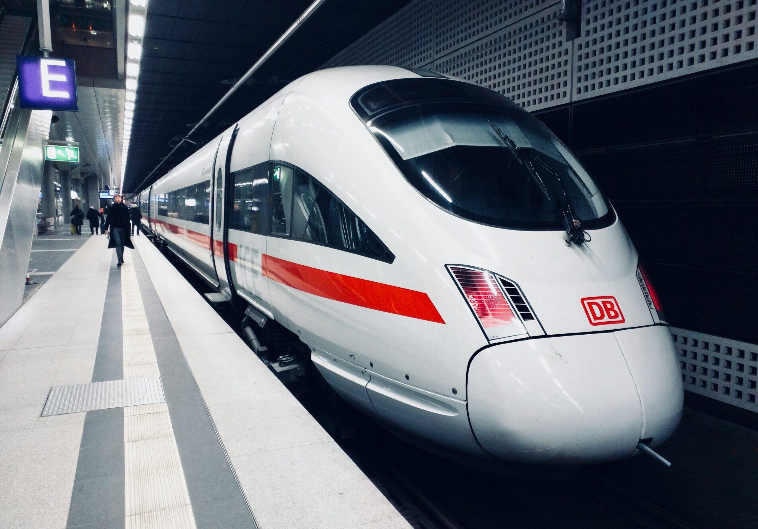 Germany rail network grinds to a halt after communications system failure strands passengers
