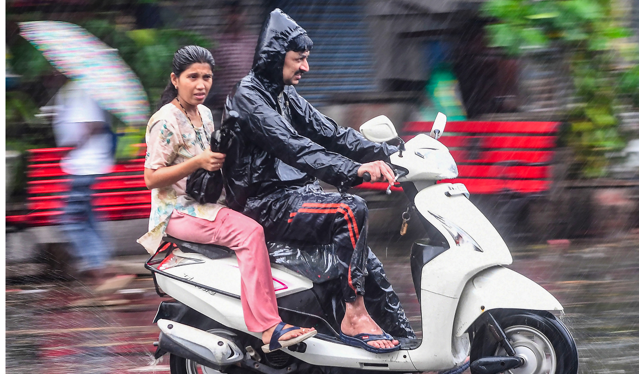 Heavy overnight rain drenches Mumbai, traffic remains largely unaffected