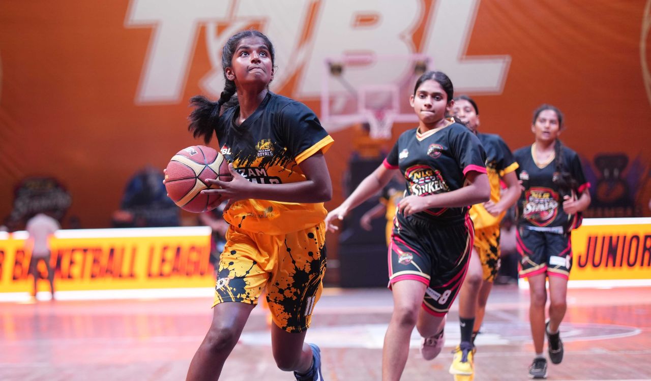 Nalgonda Speed Strikers edge Hyderabad Hurricanes in thrilling one-point basketball showdown