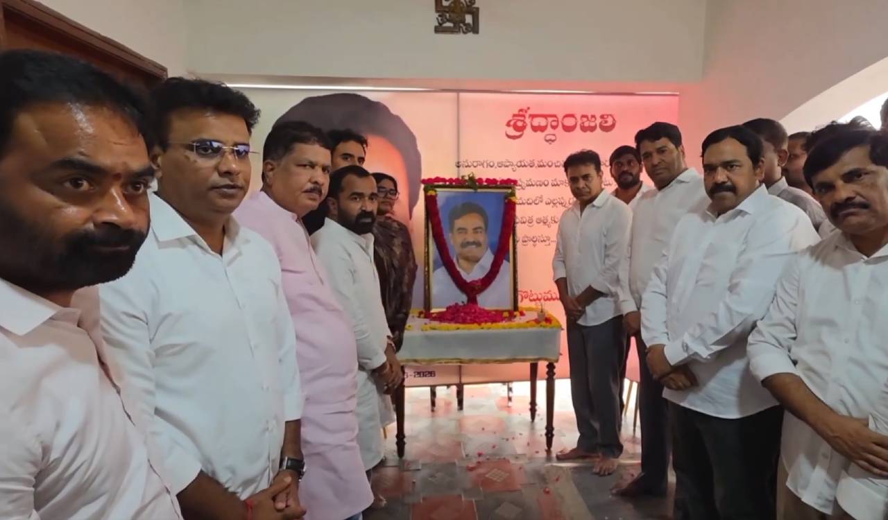 KTR pays tribute to Telangana movement leader Gottimukkala Padmarao