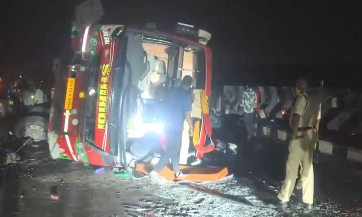 Telangana: Seven injured as private bus rams into railway bridge in Khammam