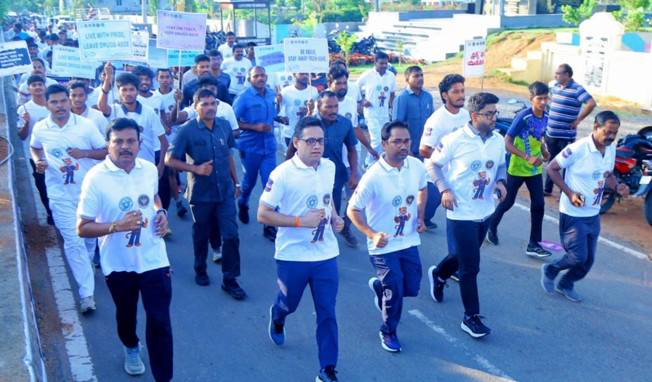 Khammam, Warangal police hold anti-drug rallies on International Day