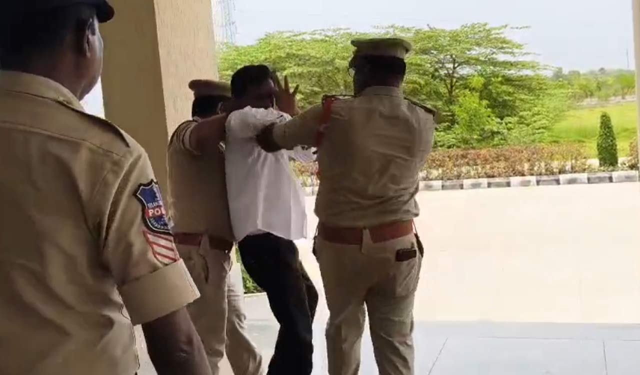 Medak police face criticism over alleged assault during Prajavani