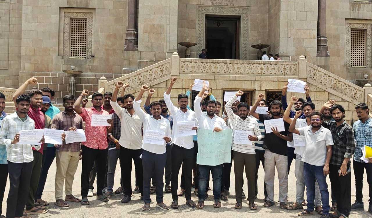 Osmania University students demand recruitment notifications for two lakh vacancies