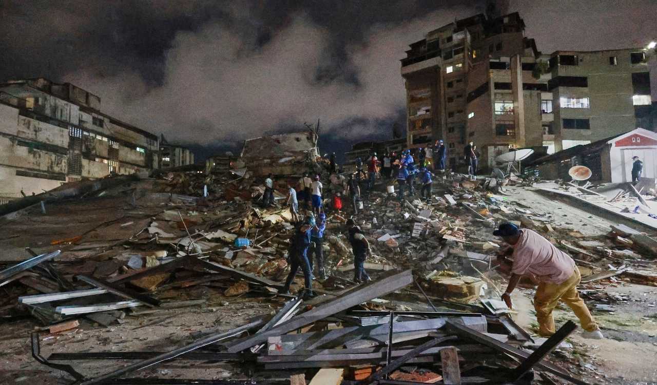 Powerful earthquakes hit Japan and Venezuela, triggering transport disruption and damage fears