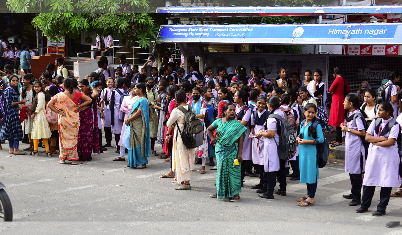 RTC announces free bus travel for NEET re-exam day across Telangana