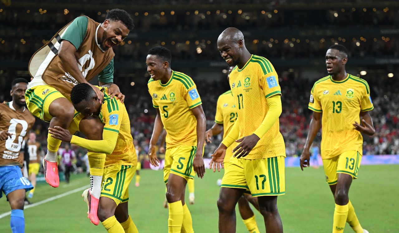 Styles clash in Inglewood as Canada, South Africa chase historic Round of 16 spot