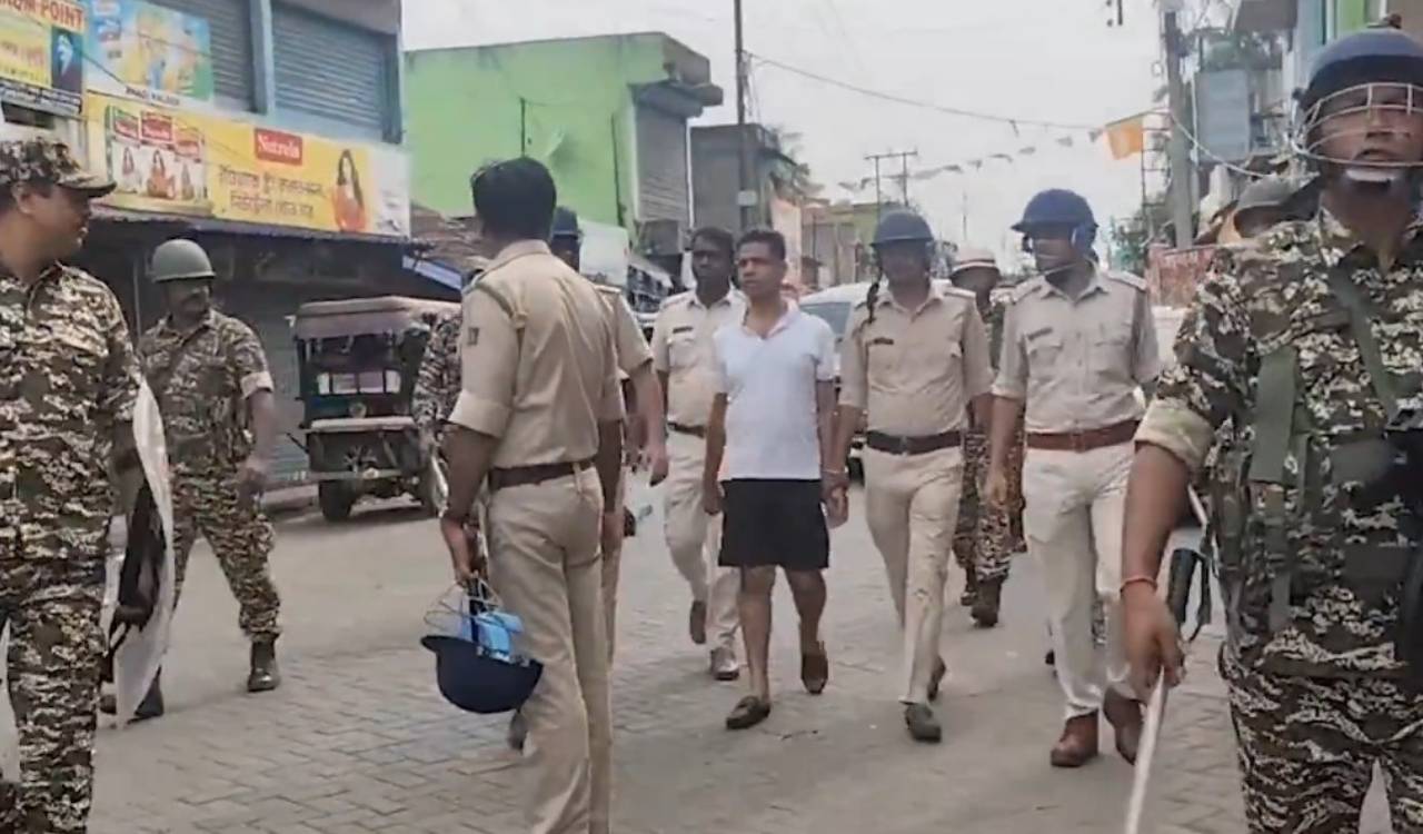 Bengal police parade Trinamool leader in casual clothes