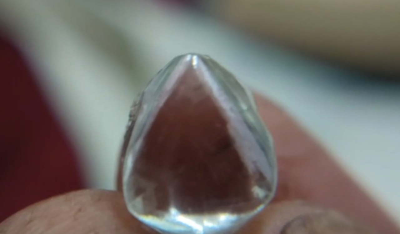 Panna labourer unearths 11.19-carat diamond worth up to Rs 40 Lakh