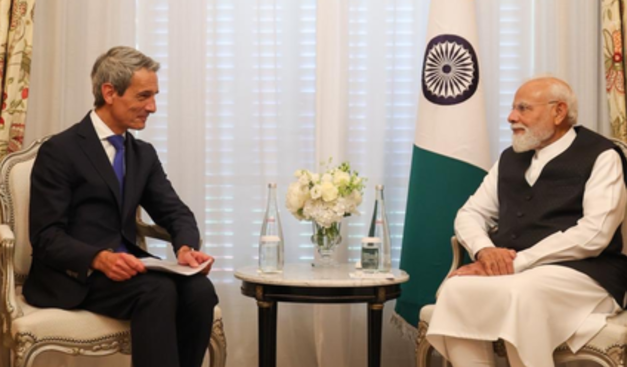 Modi meets global CEOs in Paris, discusses investments in India