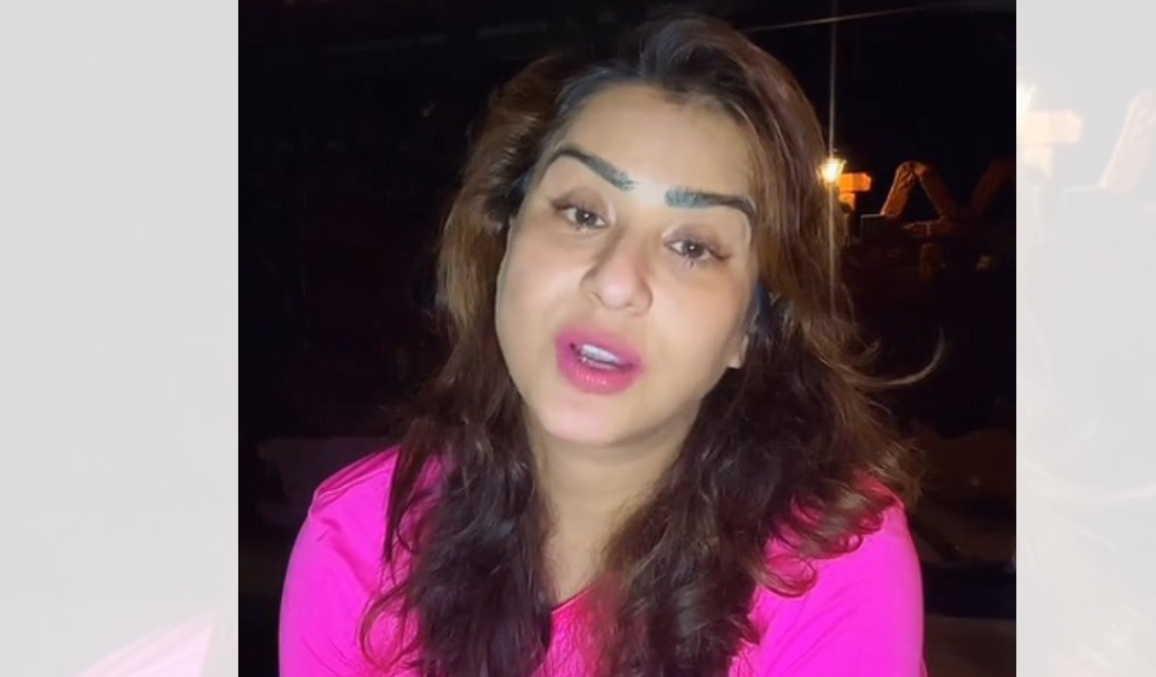 Shilpa Shinde takes fresh swipe at Hina Khan, urges her to support Khan sir