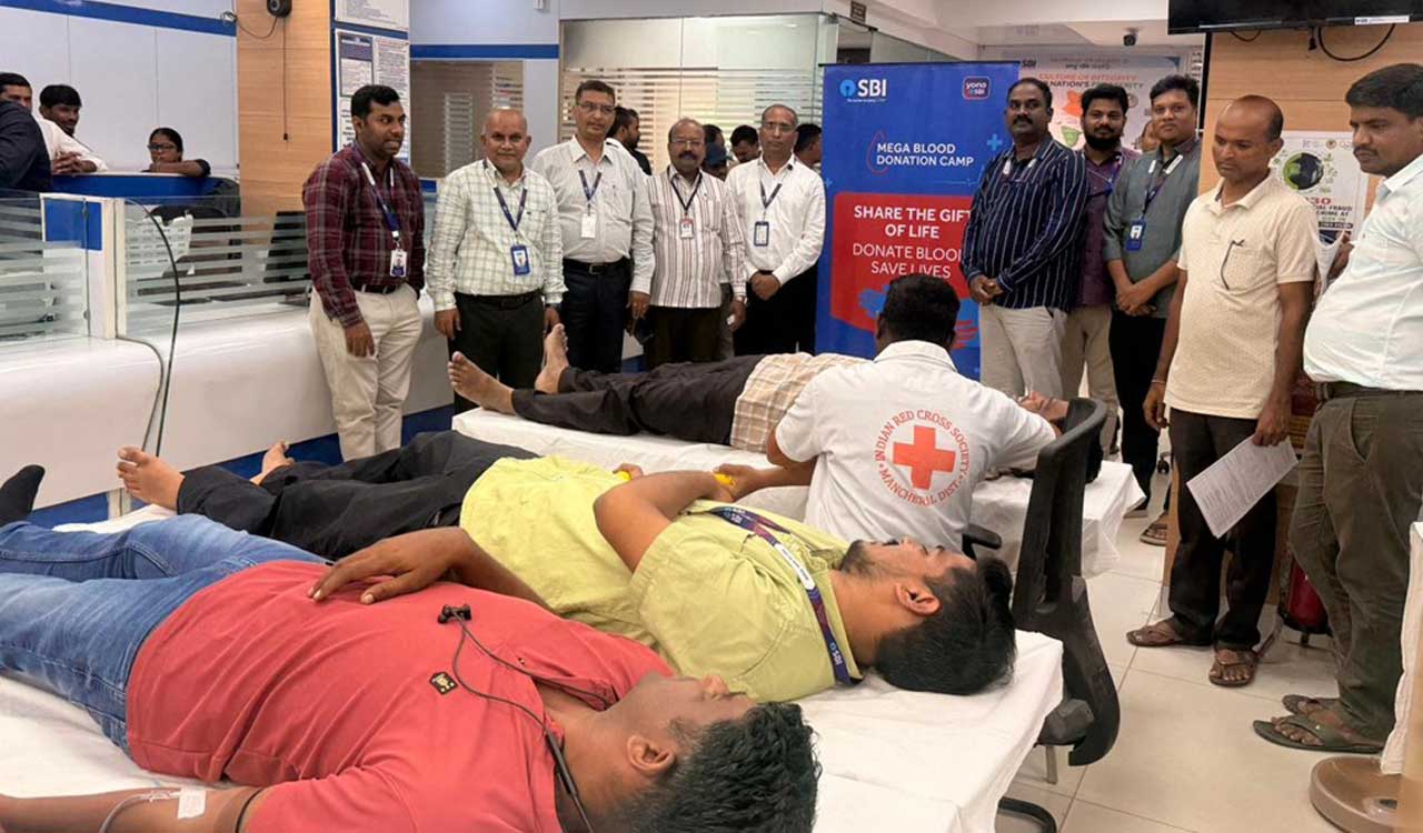 Mancherial: Blood donation camp organized to mark death anniversary of SUHC founder