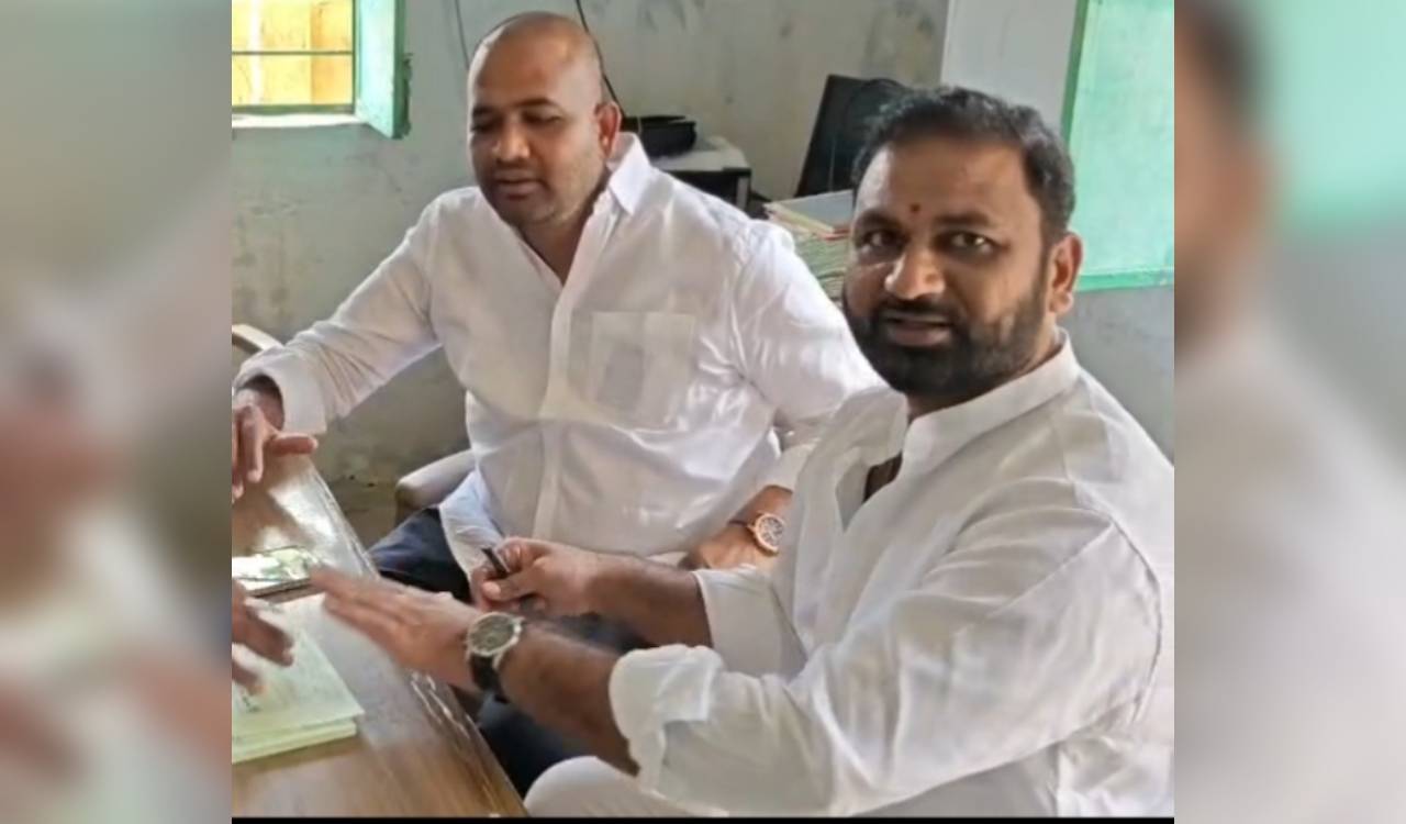 Cong leader resigns to primary membership, likely to join BRS