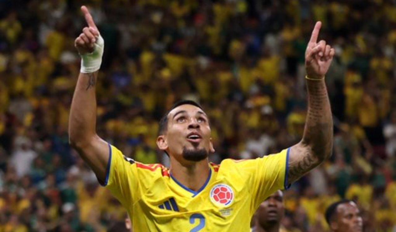 Daniel Muñoz scores and Colombia edges Congo 1-0 to reach the knockout stage at the World Cup