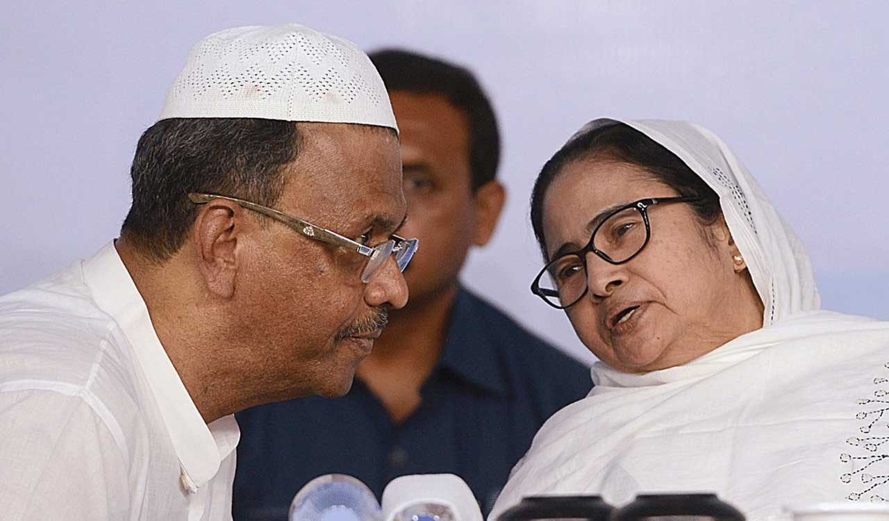 TMC leader Firhad Hakim quits as Kolkata mayor