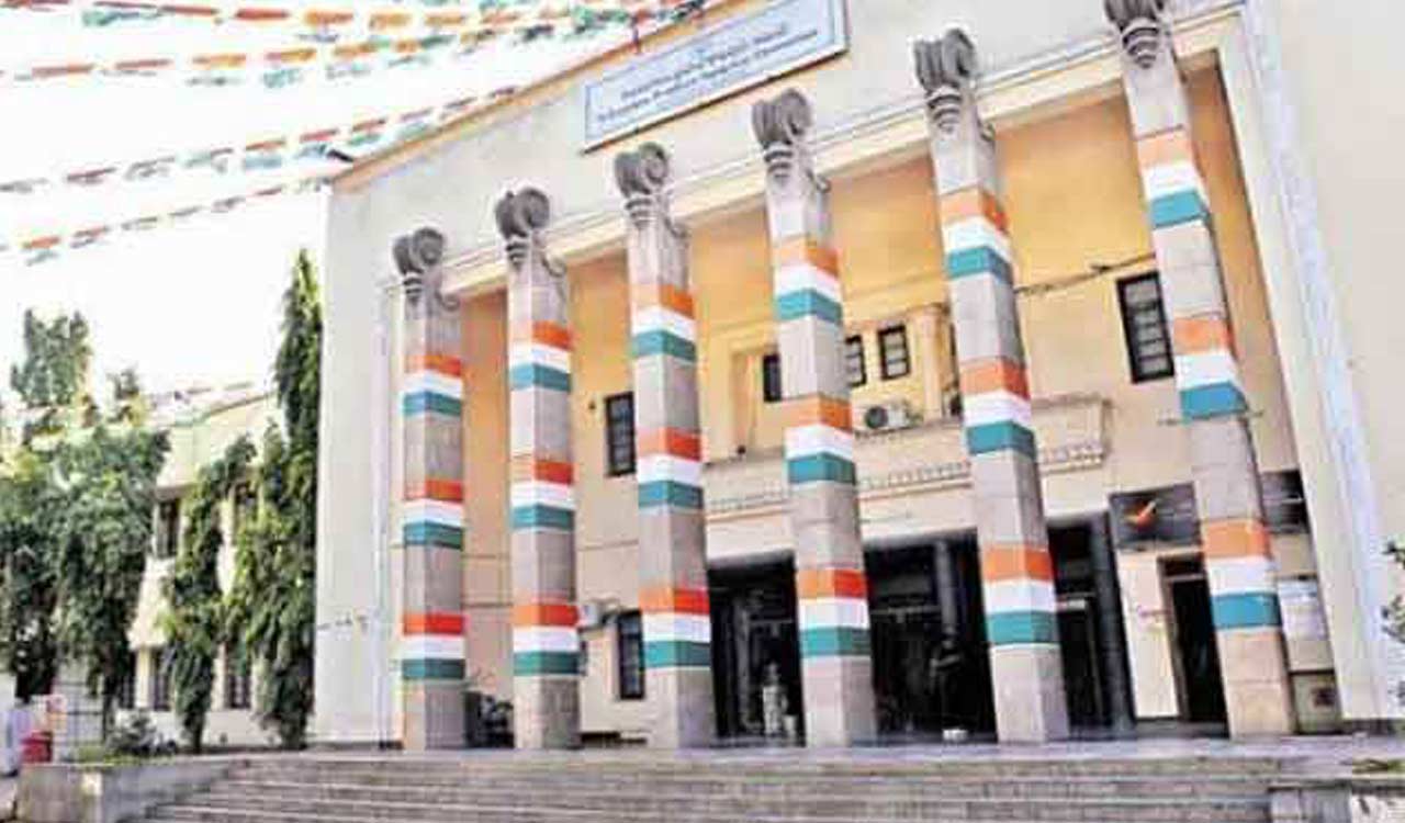 Gandhi Bhavan turns into a venue for Congress leaders brawl