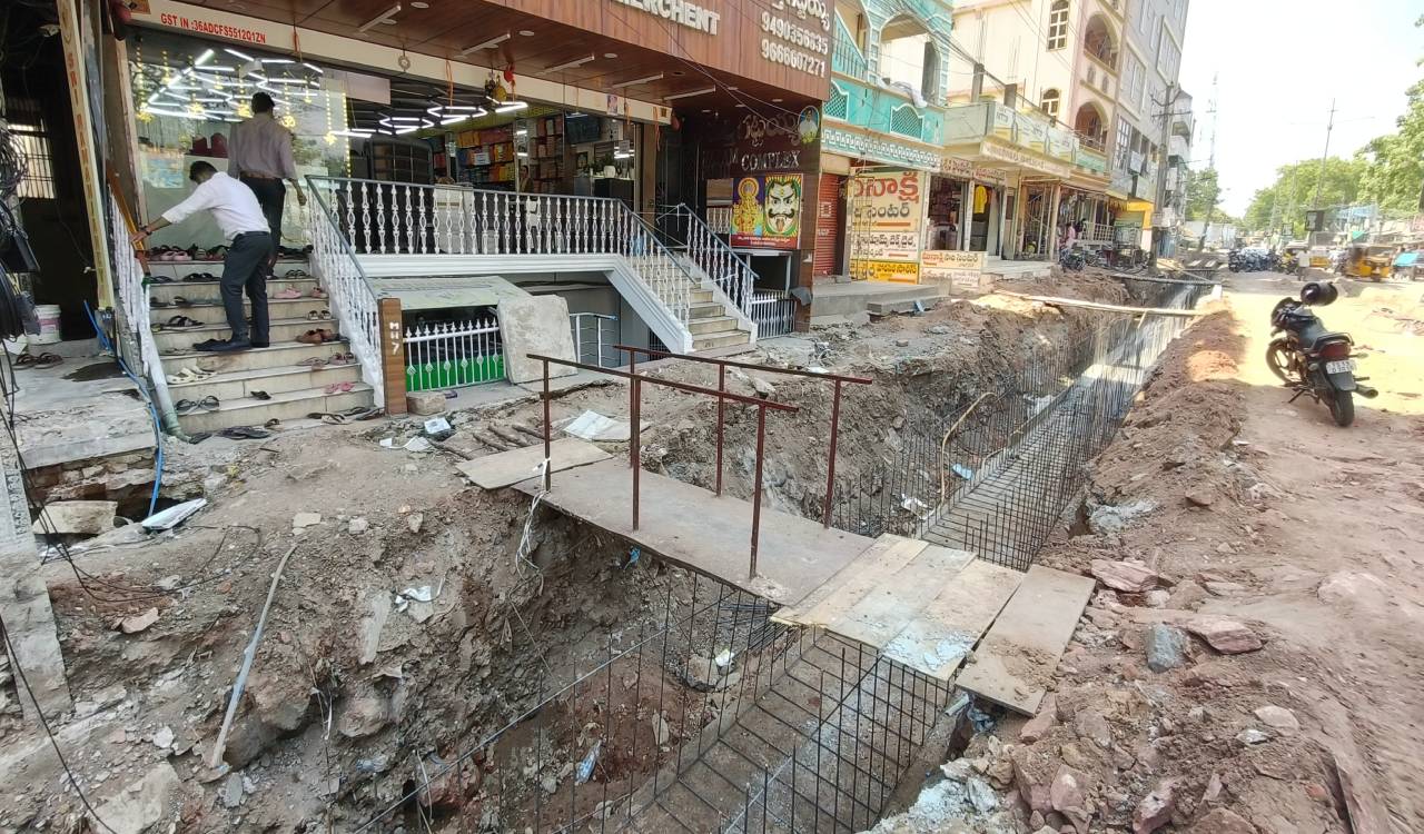 Delay in widening of internal roads, creation of drainage system irk traders, people