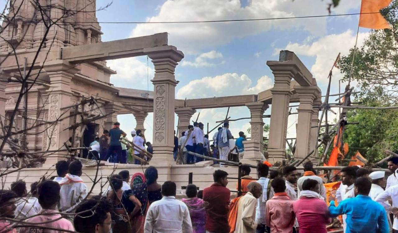 Maharashtra: Five killed, several injured in Parbhani temple roof collapse
