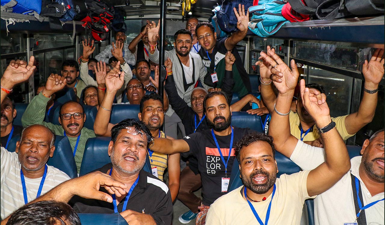 Over 1.42 lakh perform Amarnath Yatra in six days; 8,150 leave Jammu for Kashmir today
