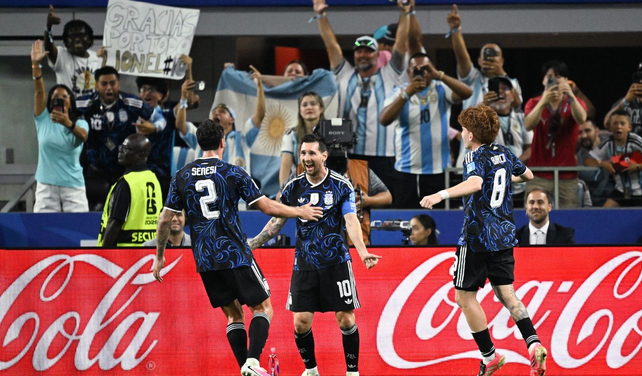 Argentina beat Cape Verde 3-2 after extra time to reach knockout stage