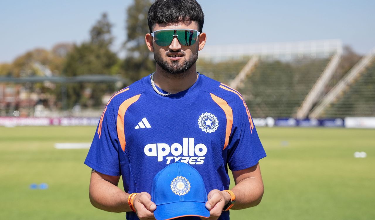 India opt to bowl against Zimbabwe in 1st T20I; pacer Ashok Sharma debuts in Harare