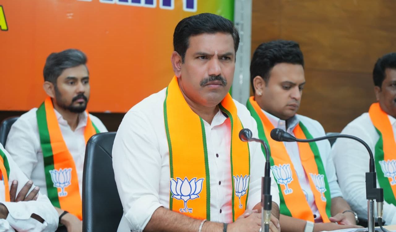 Karnataka BJP accuses Congress of running electoral roll revision inside mosques