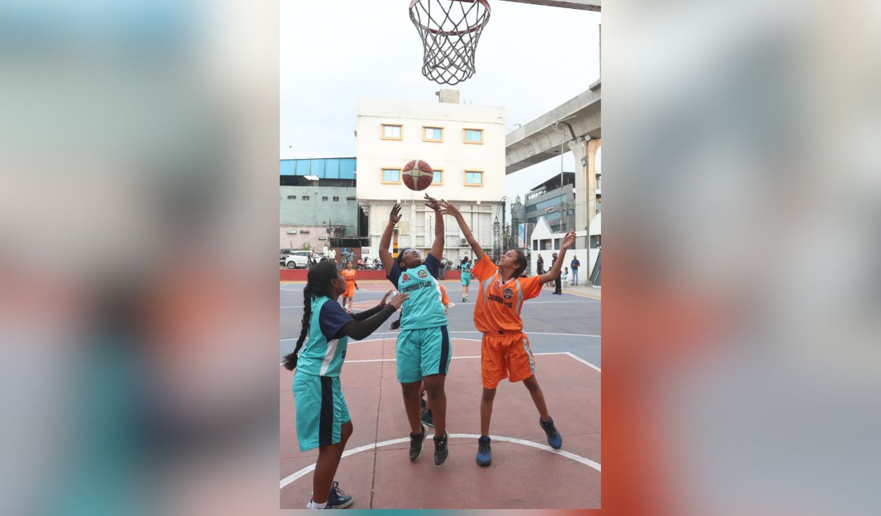 Aairah Stars as Charminar Chargers Defeat Secunderabad Stallions 35-25