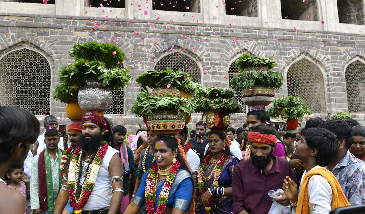 Hyderabad traffic police deploy drones to manage Bonalu traffic at Golconda Fort