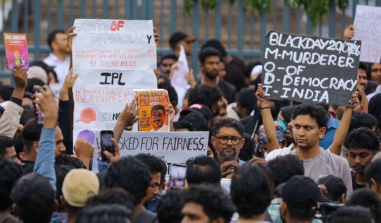 CJP protesters continue sit-in at Jantar Mantar; more supporters gather overnight