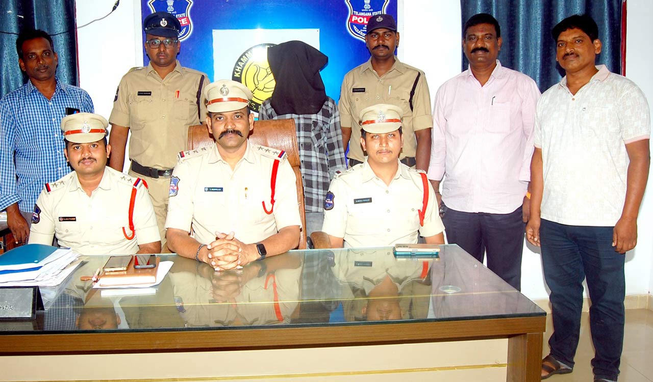 Police seize 166.36 kg ganja and arrest labourer in Sathupalli