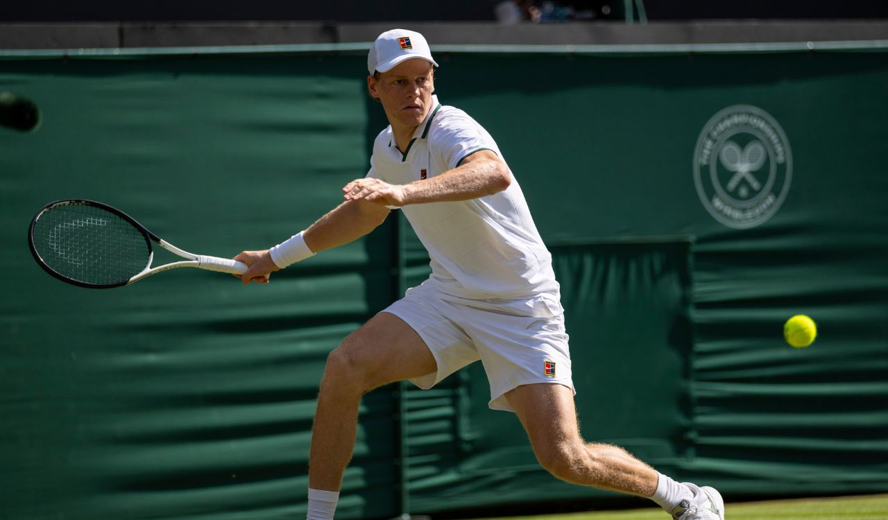 Jannik Sinner dismisses title defense pressure ahead of Wimbledon round of 16 match