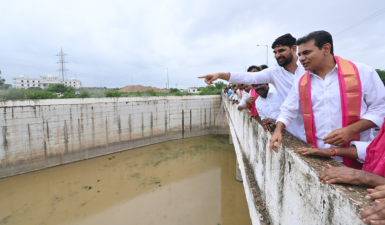 KTR demands Congress govt to lift Godavari water at Kannepalli, warns of siege if pumps not operated immediately