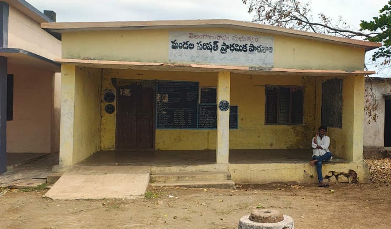 Reopened Khammam government school awaits regular teacher