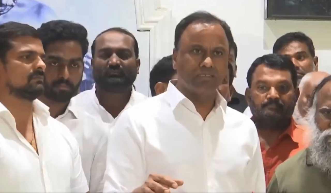 Komatireddy Rajgopal Reddy alleges discrimination against original Congress leaders in Telangana