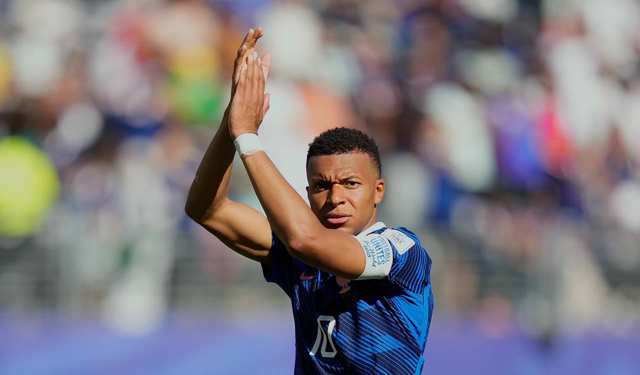 Kylian Mbappe of France scores 19th career World Cup goal, 1 behind Golden Boot rival Messi
