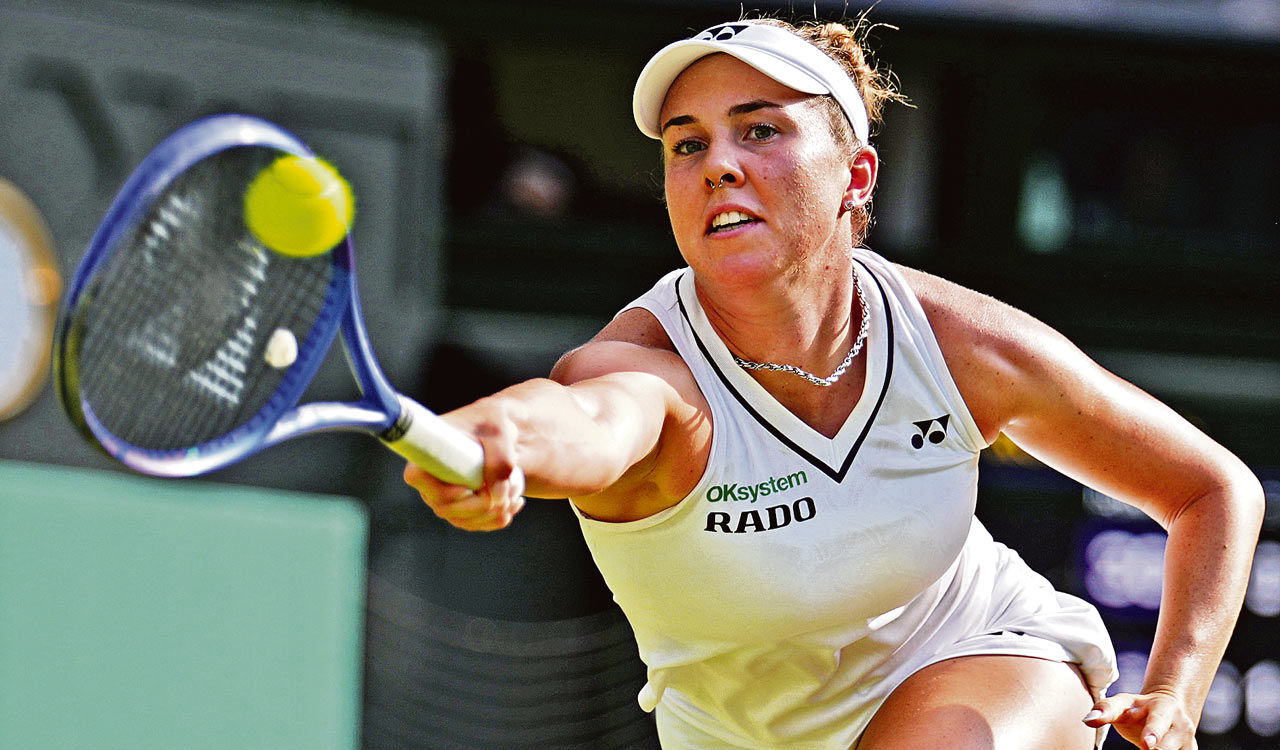 Wimbledon 2026: Linda Noskova sets up all-Czech final against Karolina Muchova