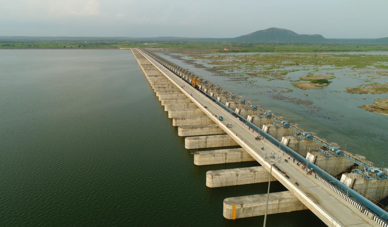 Flood inflows surge at Medigadda Barrage after heavy rains in Maharashtra