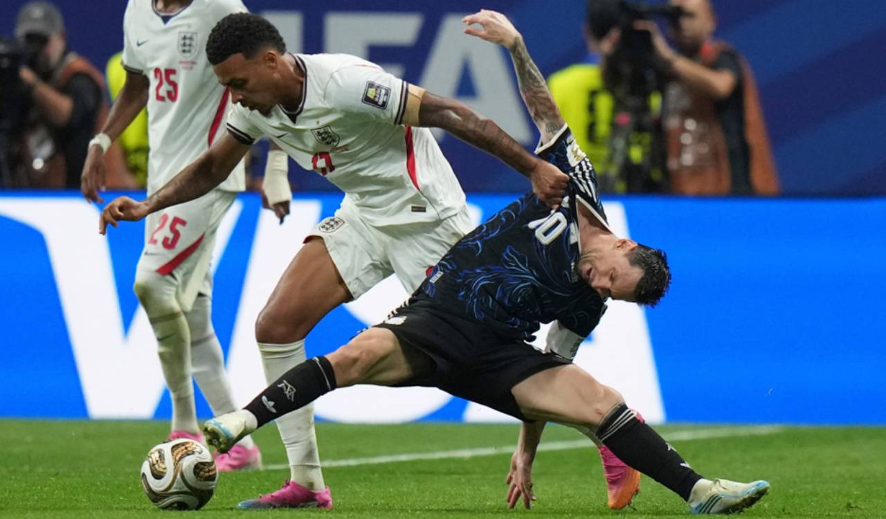 Argentina beat England 2-1, sets up Spain showdown in World Cup final
