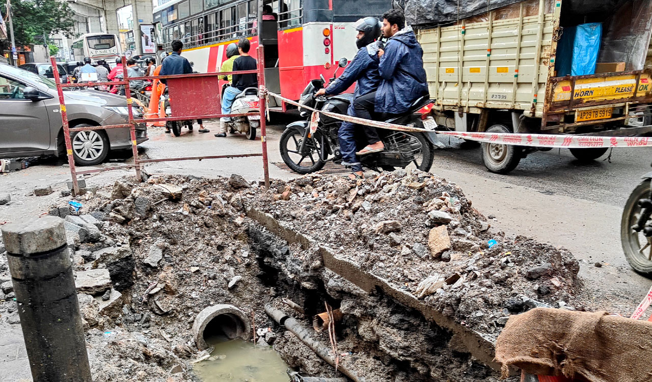 Hyderabad: Ongoing stormwater drain works at Model House in Punjagutta cause traffic gridlock
