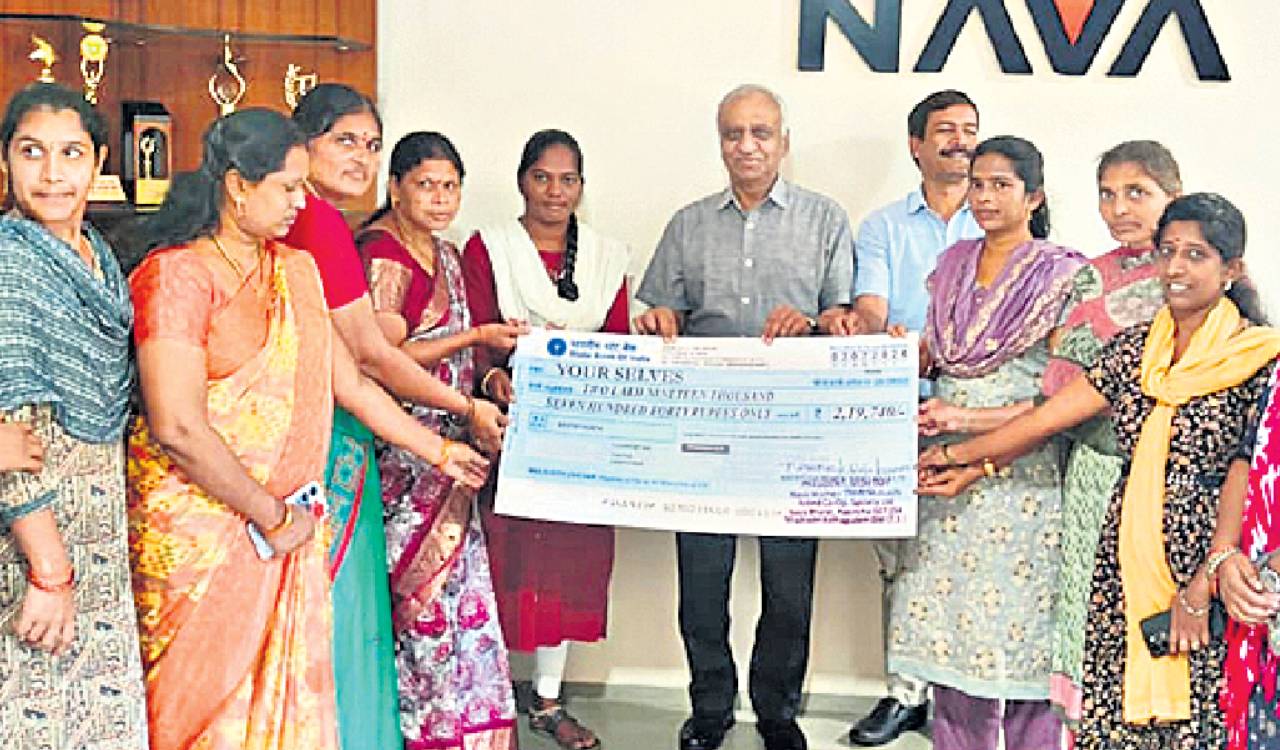 Cheque distribution at Nava Women’s Empowerment Centre at Kothagudem’s Paloncha