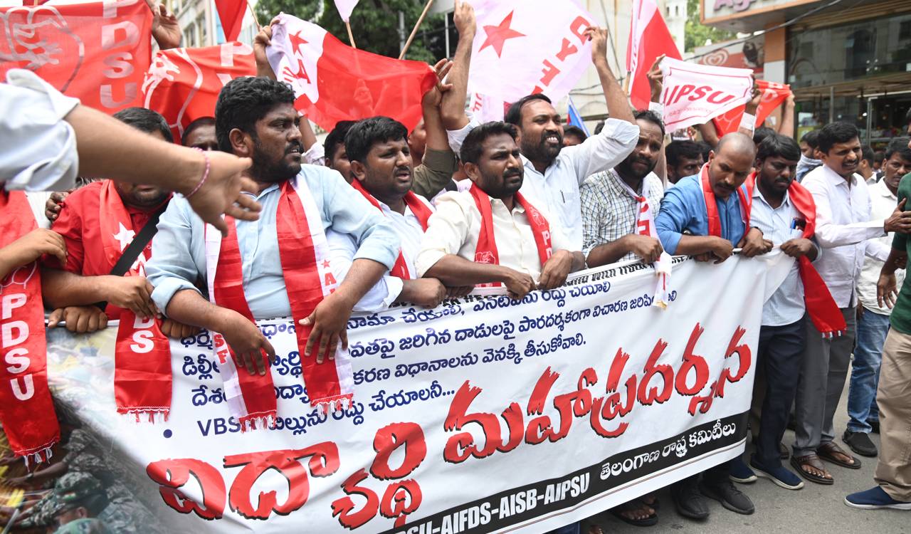 Delhi police lathi charge on students sparks solidarity protests across Hyderabad