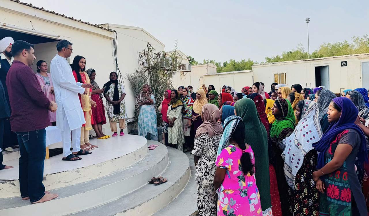 Indian Ambassador meets distressed women workers in Oman