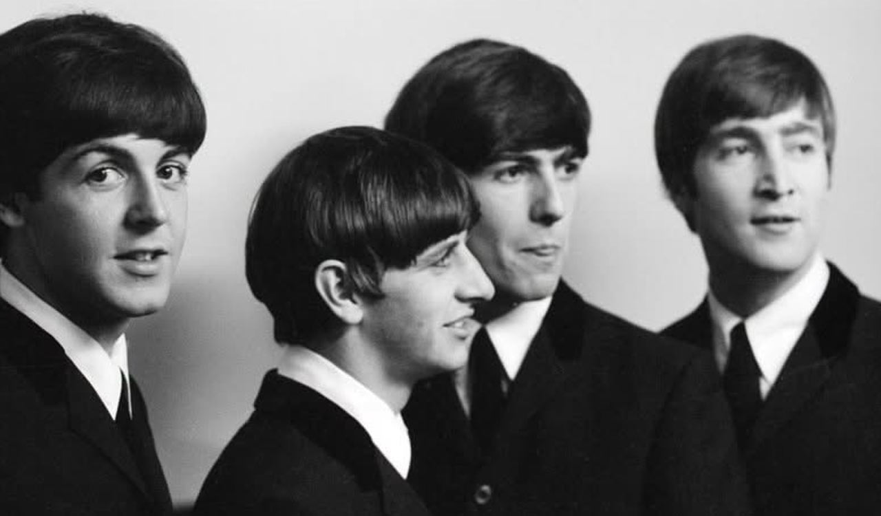 Paul McCartney misses being in a band, says Keith Richards