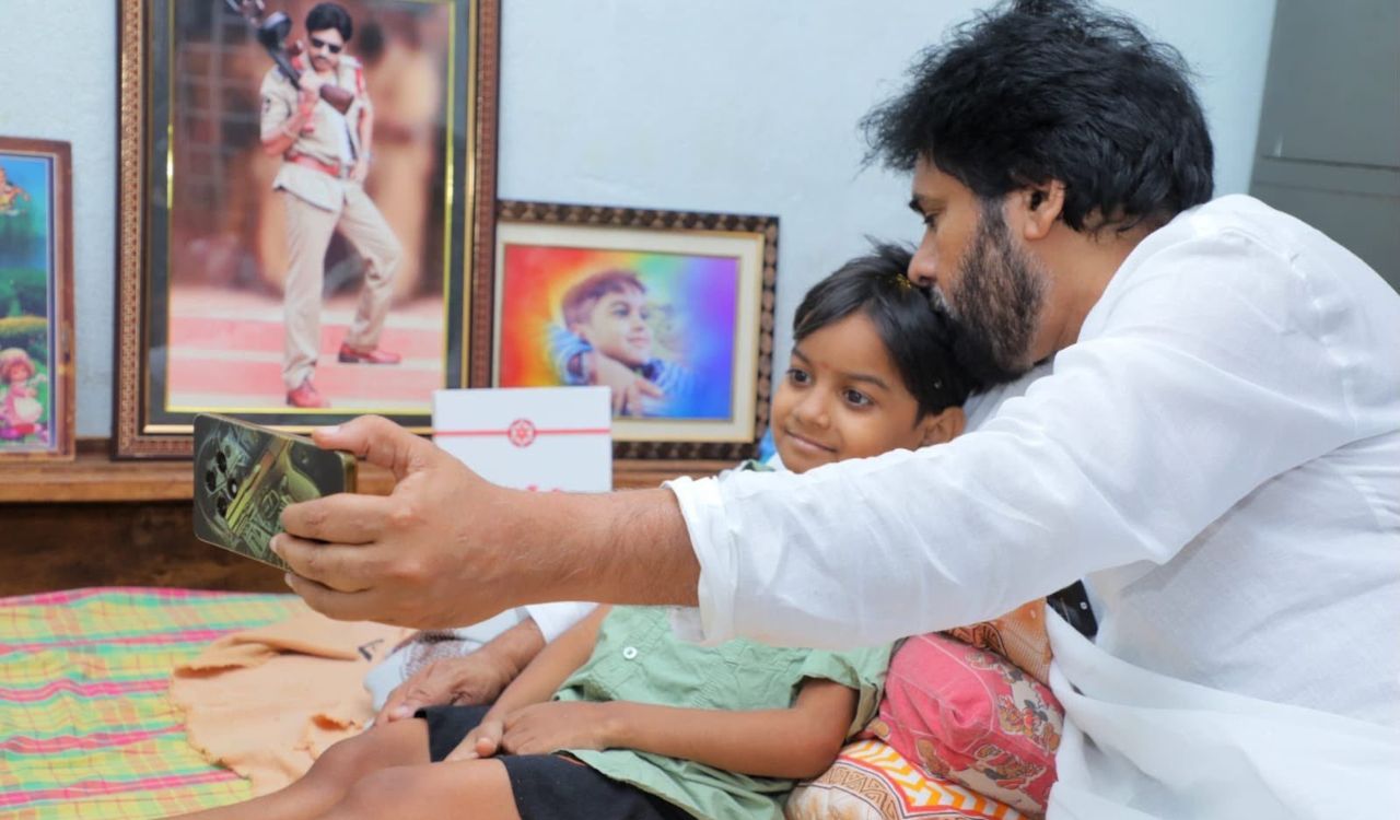 Pawan Kalyan mourns death of young fan Niranjan, recalls emotional meeting